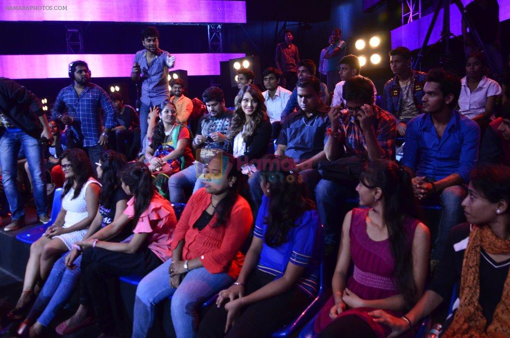 Bipasha Basu on the sets of Raw stars in Filmcity, Mumbai on 1st Sept 2014