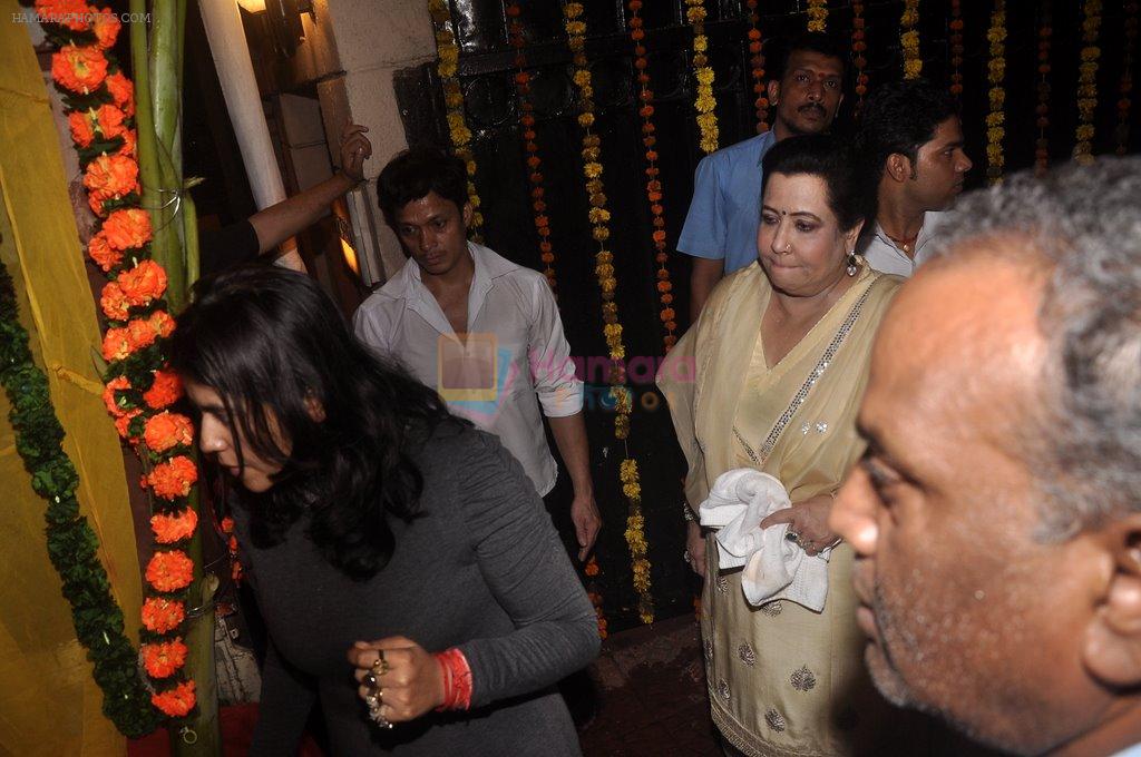 Jeetendra, Tusshar Kapoor at Ekta Kapoor's ganpati visarjan in Mumbai on 2nd Sept 2014