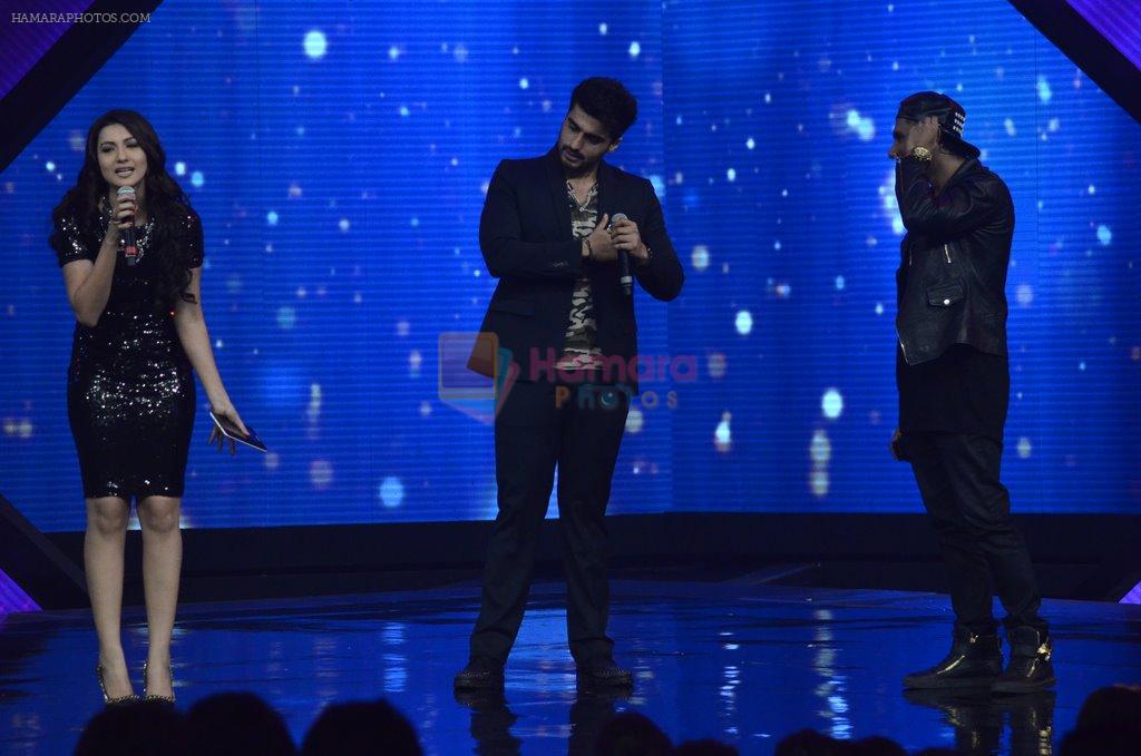 Arjun Kapoor, Yo Yo Honey Singh, Gauhar Khan on the sets of Raw Stars in Mumbai on 8th Sept 2014
