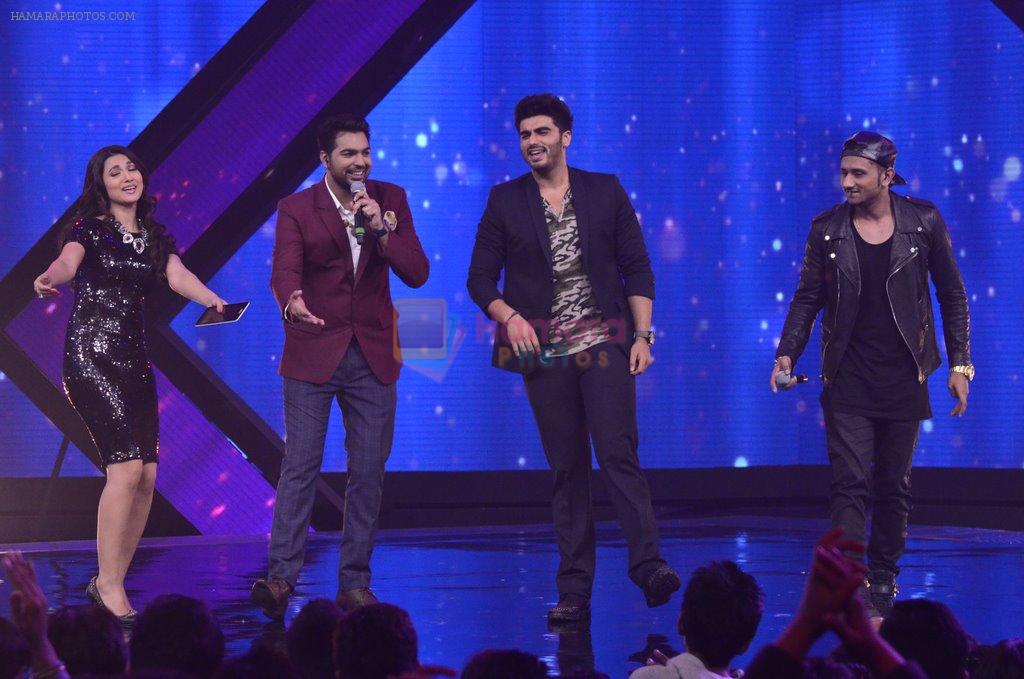 Deepika Padukone, Arjun Kapoor, Yo Yo Honey Singh on the sets of Raw Stars in Mumbai on 8th Sept 2014
