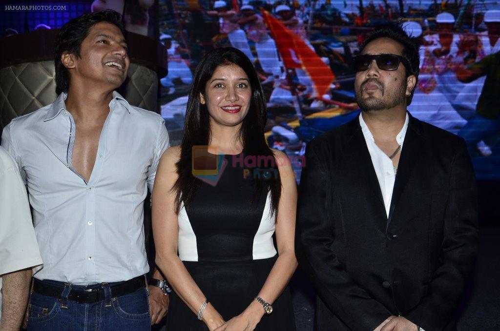 Shaan, Mika Singh at the launch of Mika's album in Novotel, Mumbai on 9th Sept 2014