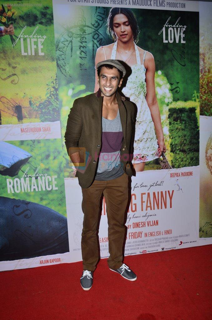 Ranveer Singh at Finding Fanny screening for Big B in Sunny Super Sound on 10th Sept 2014