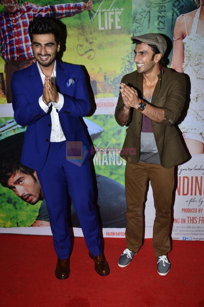 Arjun Kapoor, Ranveer Singh at Finding Fanny screening for Big B in Sunny Super Sound on 10th Sept 2014