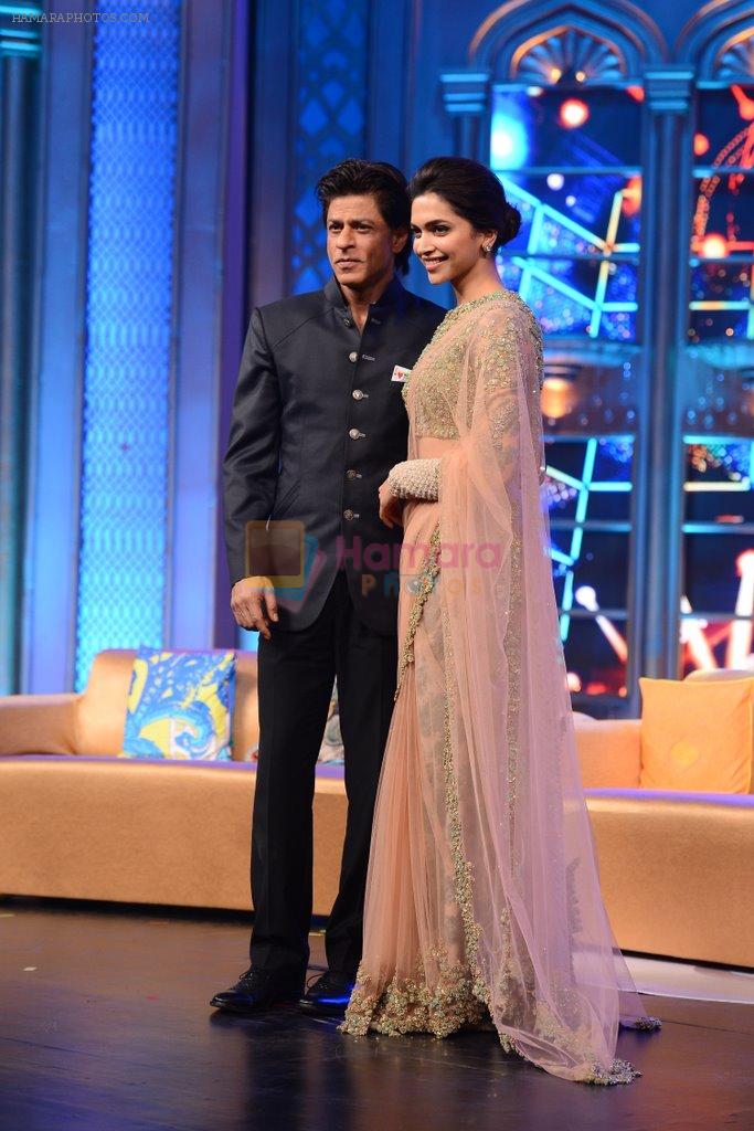 Deepika Padukone, Shahrukh Khan at the Audio release of Happy New Year on 15th Sept 2014