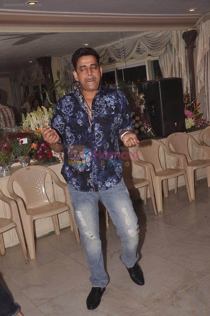 Ravi Kishan at Arman Kohli's father birthday in Mumbai on 16th Sept 2014