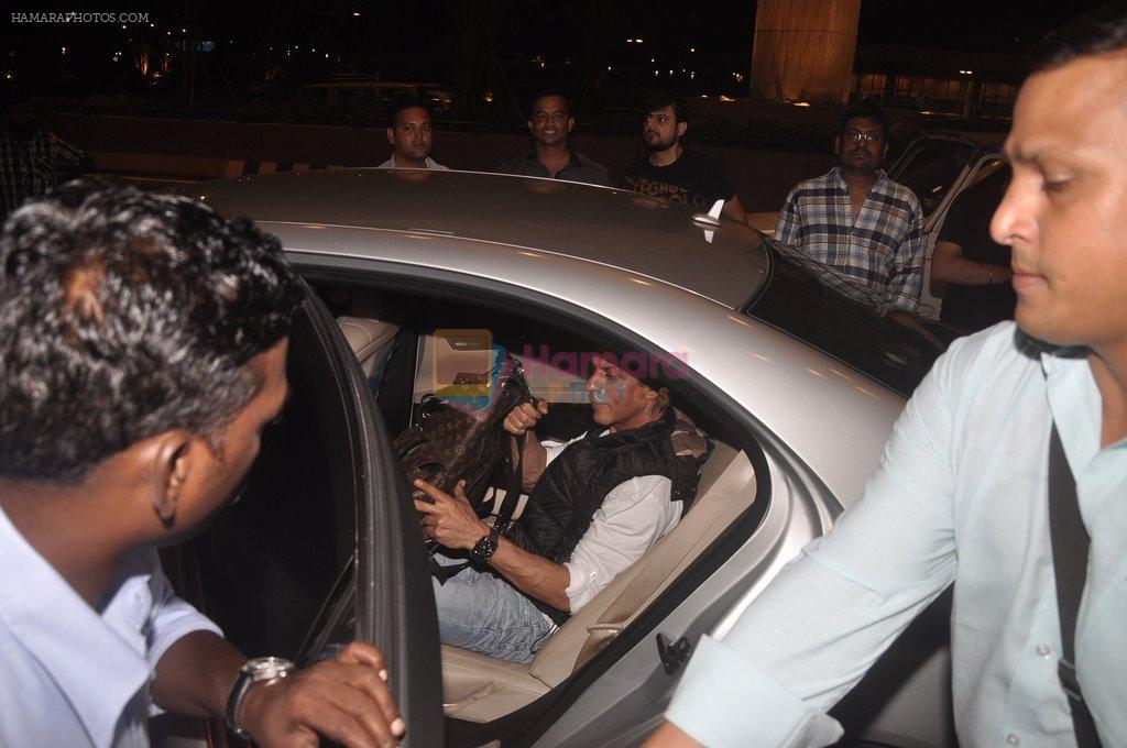 Shahrukh Khan & team leave for Slam Tour on 16th Sept 2014