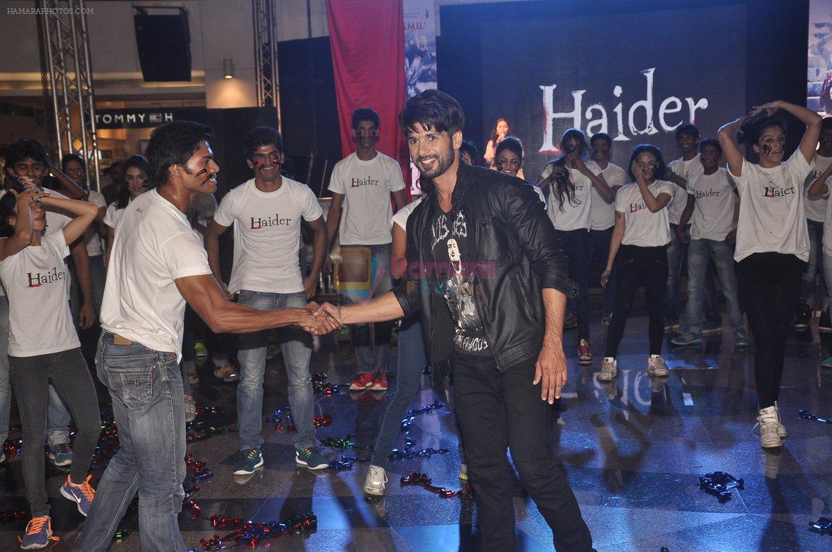 Shahid Kapur unveil Haider Song with Flash mob in Mumbai on 19th Sept 2014