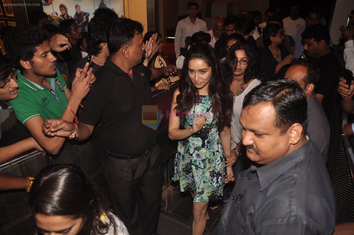 Shraddha Kapoor unveil Haider Song with Flash mob in Mumbai on 19th Sept 2014