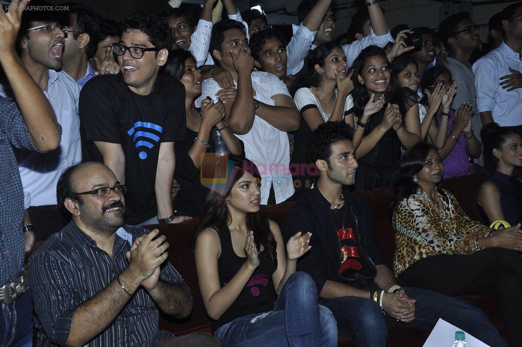 Charu Dutt Acharya, Rhea Chakraborty, Raghav Juyal at Sonali Cable promotions in Sydenham college, Mumbai on 21st Sept 2014