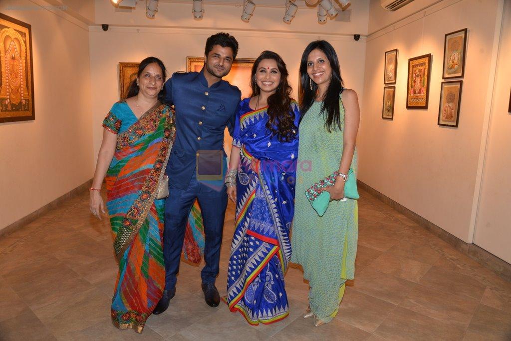 Rani Mukherjee inaugurates Suvigya Sharma's art exhibition in Cymroza Art Gallery on 25th Sept 2014