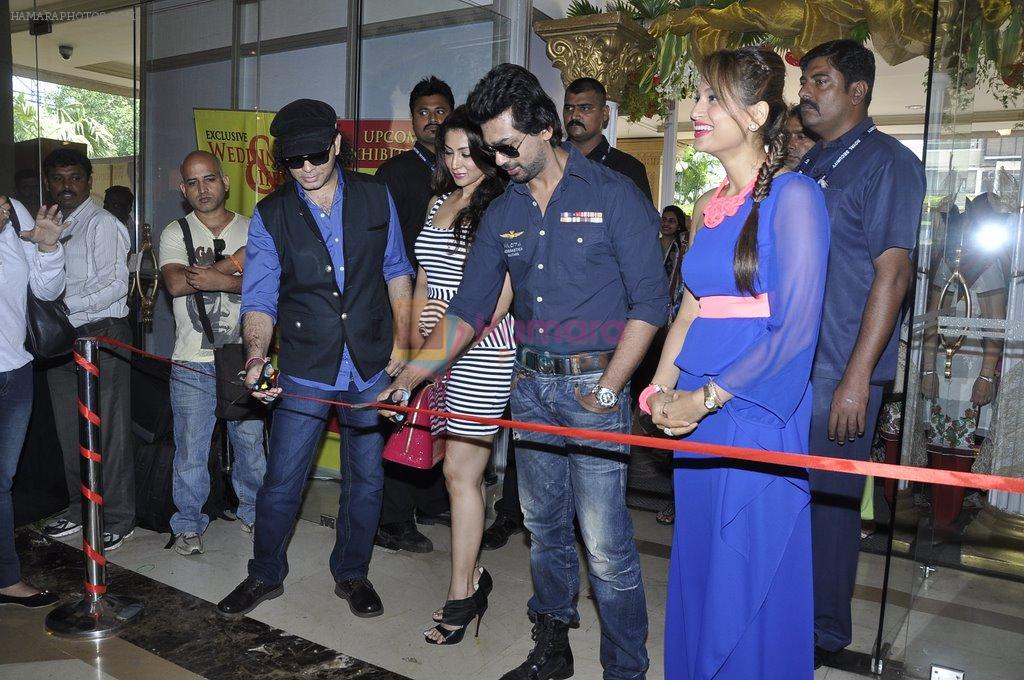 Nikhil Dwivedi at Times Glitter launch by Mohit Chauhan in J W Marriott on 27th Sept 2014