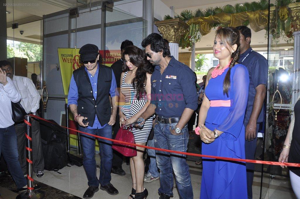 Nikhil Dwivedi at Times Glitter launch by Mohit Chauhan in J W Marriott on 27th Sept 2014