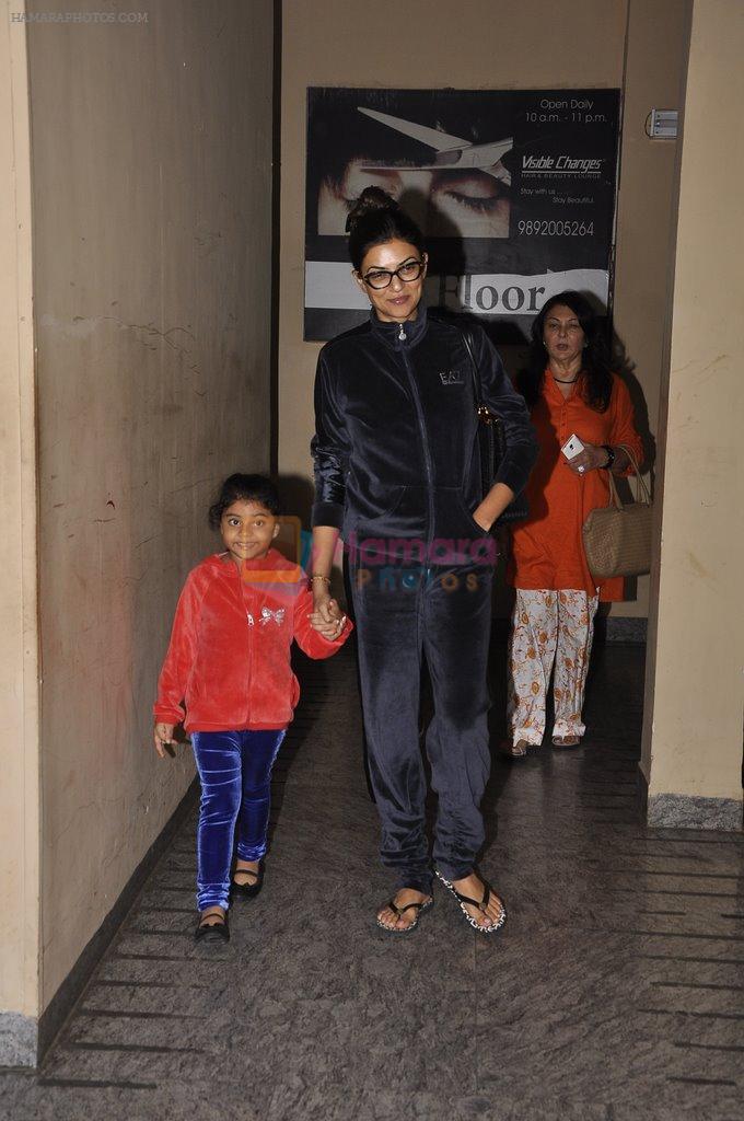 Sushmita Sen snapped with family at PVR on 4th Oct 2014