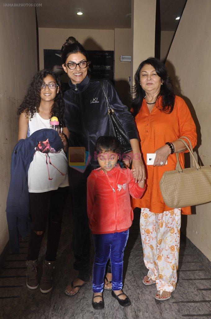 Sushmita Sen snapped with family at PVR on 4th Oct 2014