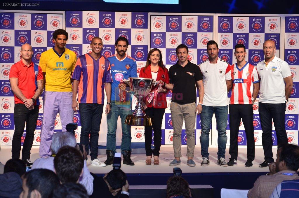 Nita Ambani at FC Goa jersy launch in Trident, Mumbai on 5th Oct 2014
