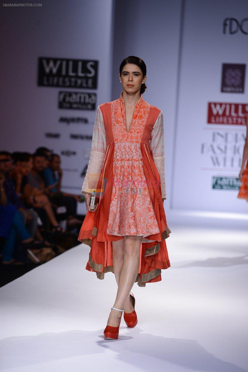 Model walk the ramp for Virtues Show on wills day 2 on 9th Oct 2014
