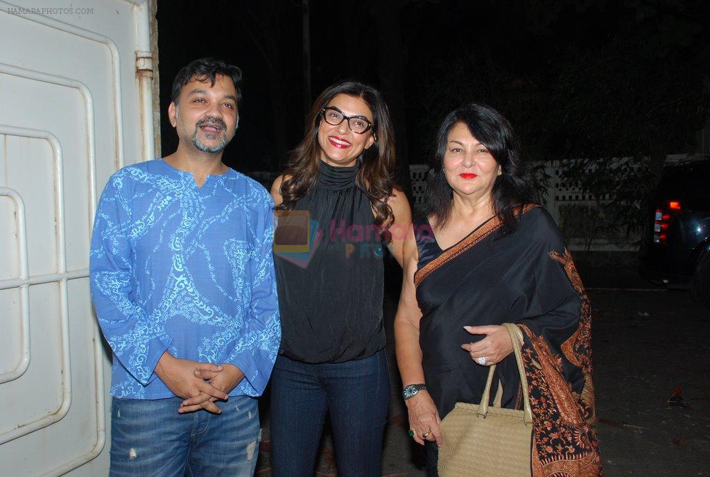 Sushmita Sen watches Bengali film with mom at Sunny Super Sound in Mumbai on 8th Oct 2014