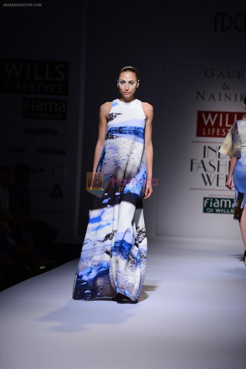 Model walk the ramp for Gauri Nainika Show on wills day 2 on 9th Oct 2014
