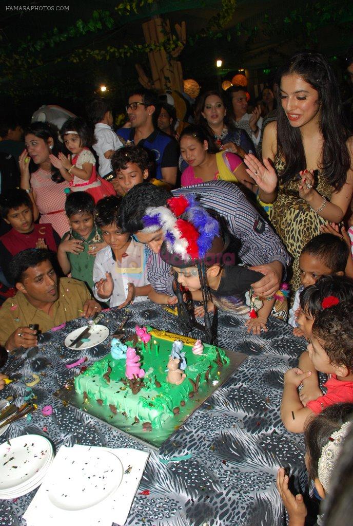 Divya Khosla Kumar and Bhushan Kumar's son Ruhaan's Birthday Party in Mumbai on 10th Oct 2014