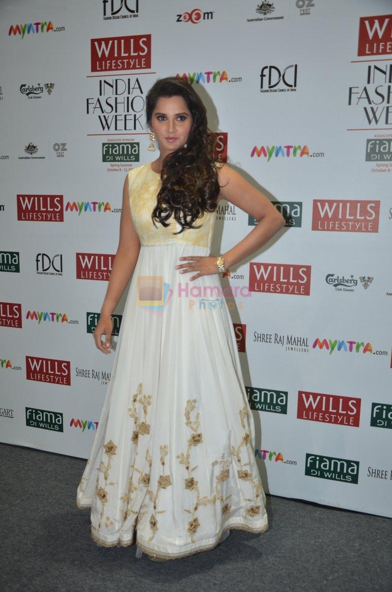 Sania Mirza on day 4 of wills Fashion Week on 10th Oct 2014