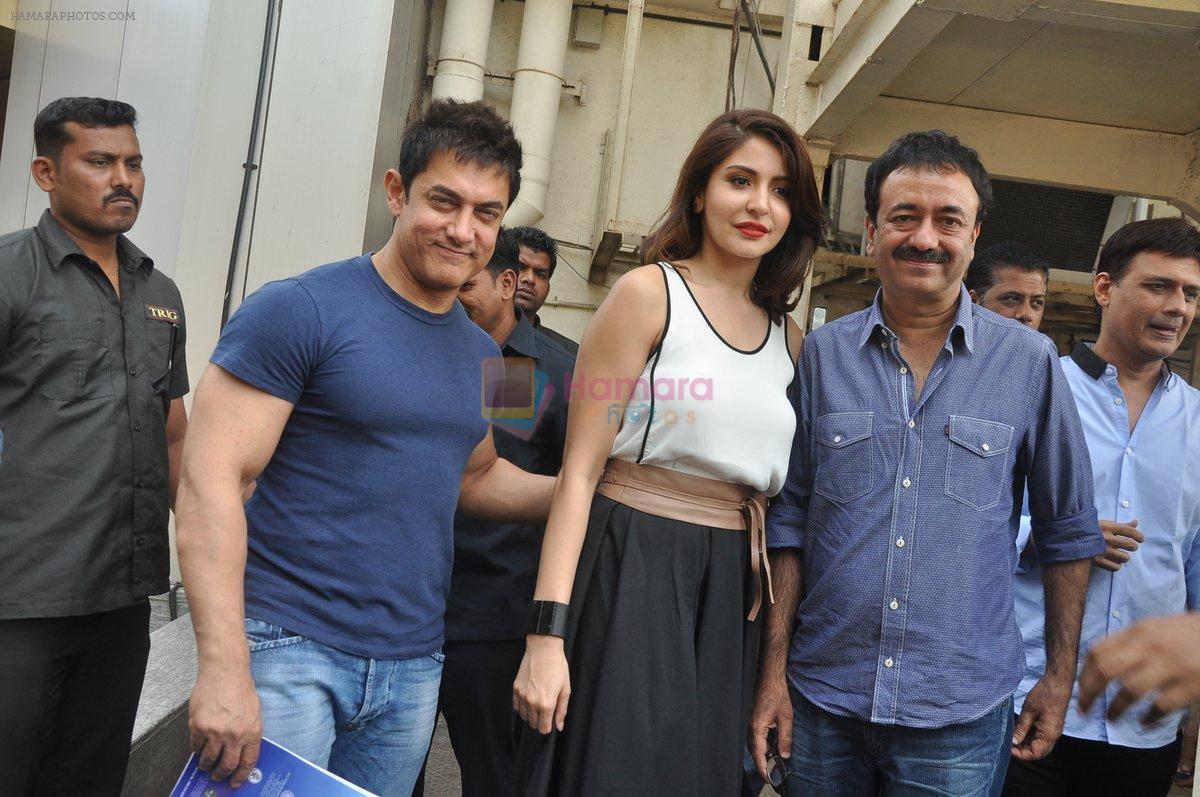 Anushka Sharma, Aamir Khan, Rajkumar Hirani at PK teaser launch in Mumbai on 22nd Oct 2014