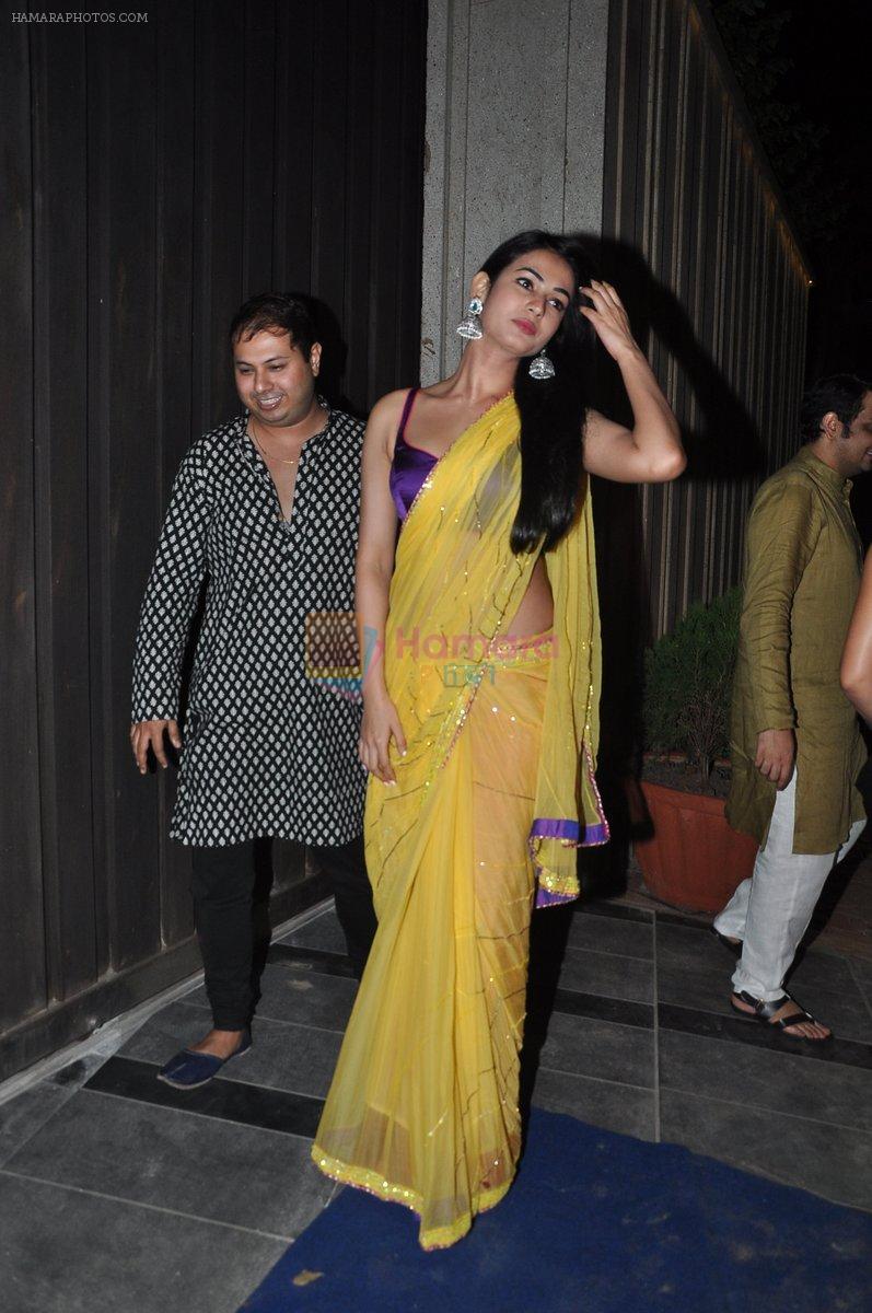 Sonal Chauhan snapped at Diwali Bash in Mumbai on 22nd Oct 2014