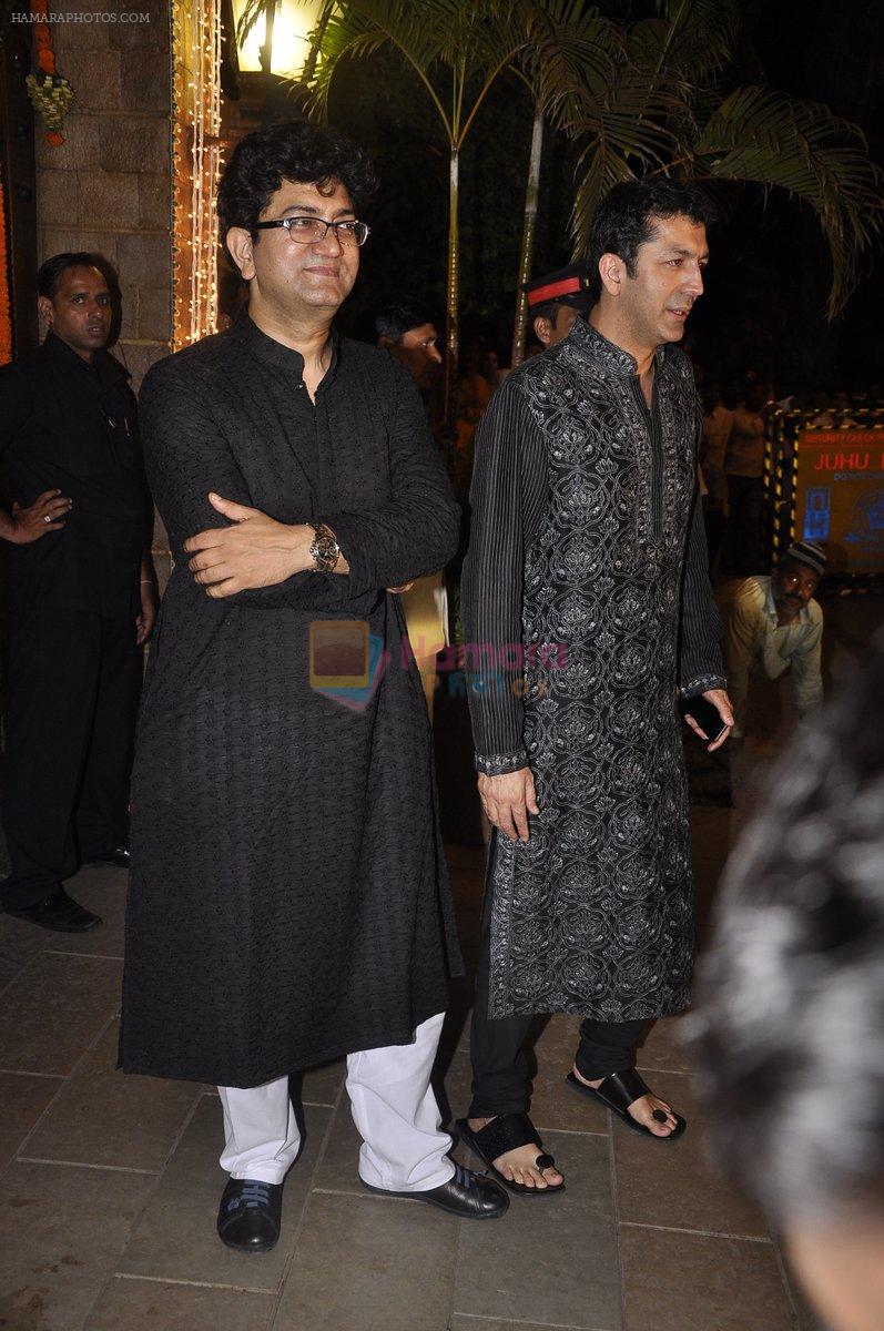 Kunal Kohli, Parsoon Joshi at Amitabh Bachchan and family celebrate Diwali in style on 23rd Oct 2014