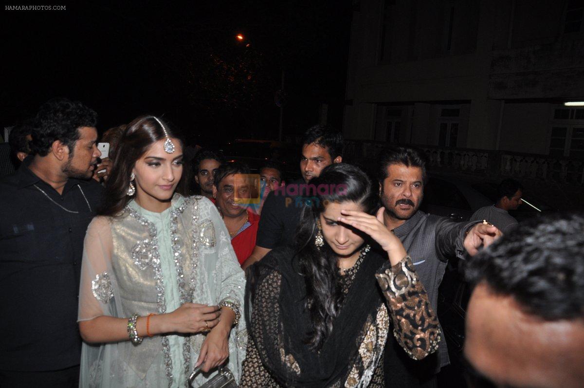 Anil Kapoor, Sonam Kapoor, Rhea Kapoor at Aamir Khan's Diwali Bash in Mumbai on 23rd Oct 2014
