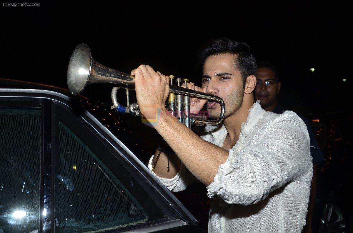 Varun Dhawan at Amitabh Bachchan and family celebrate Diwali in style on 23rd Oct 2014