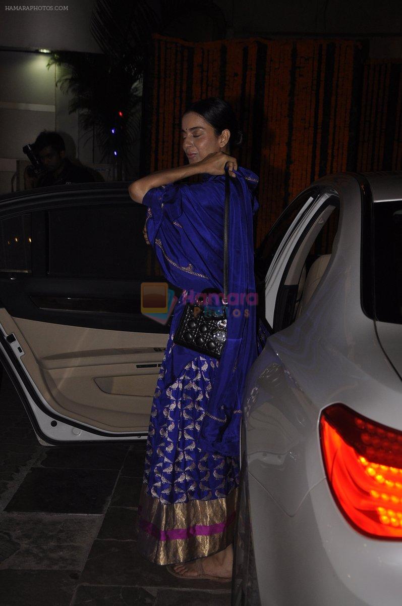 Kangana Ranuat at Amitabh Bachchan and family celebrate Diwali in style on 23rd Oct 2014