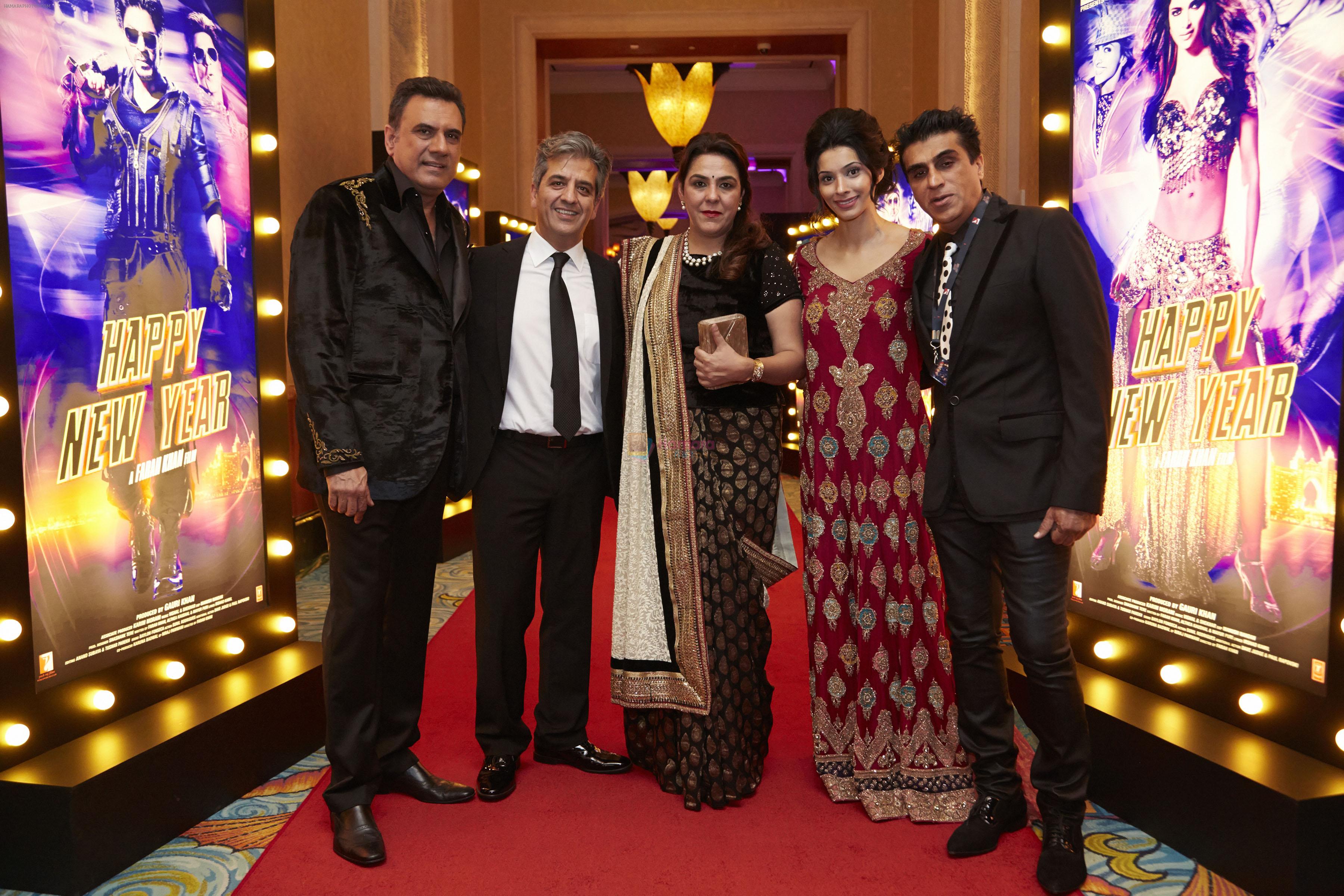 BOMAN IRANI, TONY ASHAI, KARUNA BADWAL, GUEST AND KARIM MORANI at World Premiere of Happy New Year in Dubai