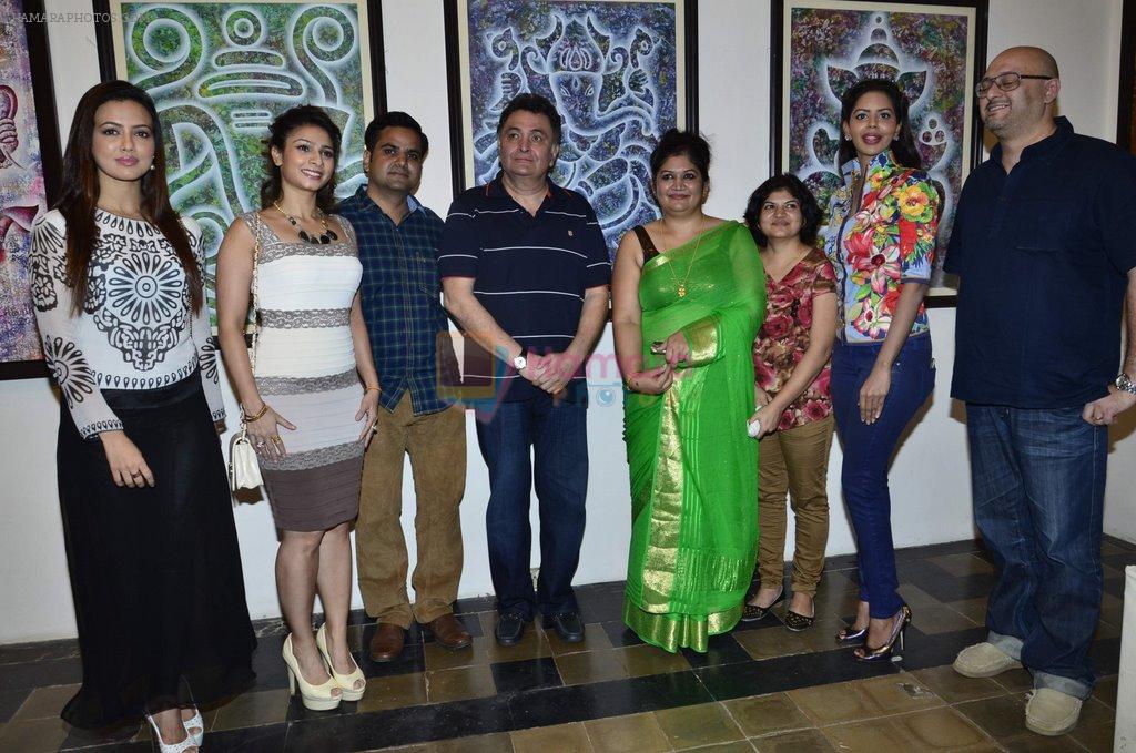 Rishi Kapoor, Tanisha Mukherjee, Sana Khan at Dr.Seema Chaudhary & Nitin Chaudhary's art show inauguration in Prince of Vales on 26th Oct 2014