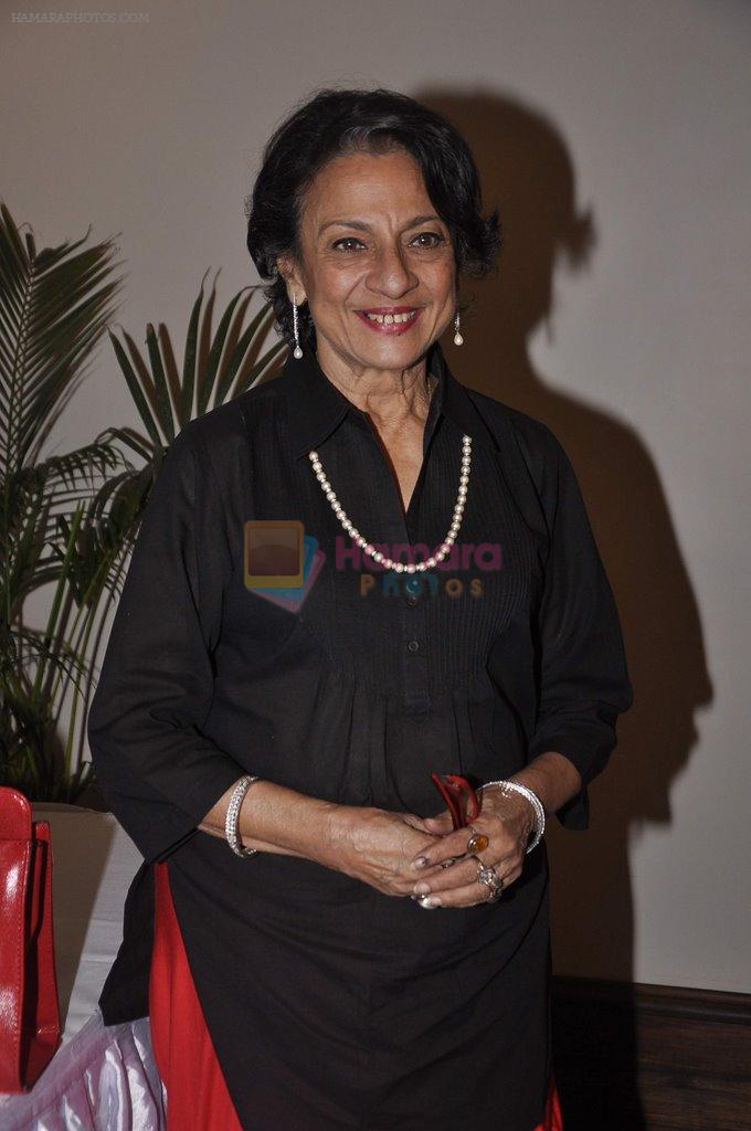 Tanuja at Bimal Roy book launch in kalaghoda, Mumbai on 27th Oct 2014