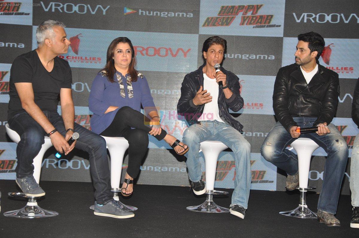 Neeraj Roy, Farah Khan, Shah Rukh Khan, Abhishek Bachchan at Happy New Year game launch by Hungama in Taj Land's End, Mumbai on 27th Oct 2014