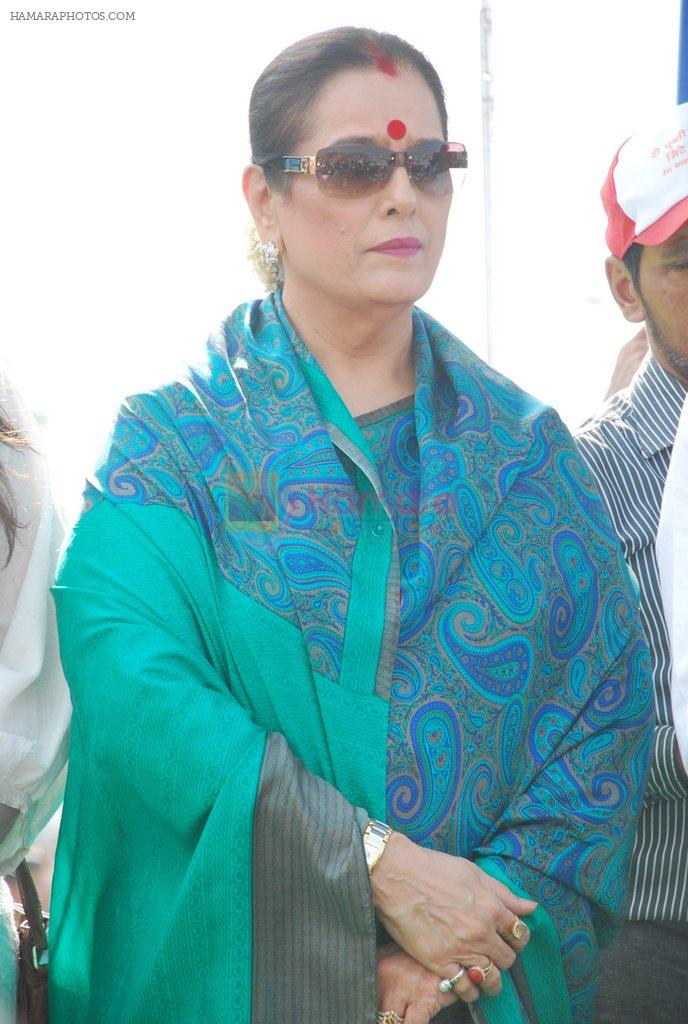 Poonam Sinha at Swacch Bharat campaign in MMRDA on 28th Oct 2014