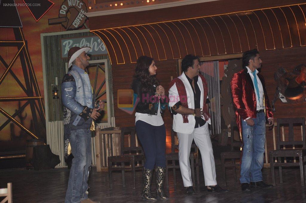 Ranveer Singh, Parineeti Chopra, Govinda, Ali Zafar  at the Launch of Nakhriley song from Kill Dil in Mumbai on 31st Oct 2014