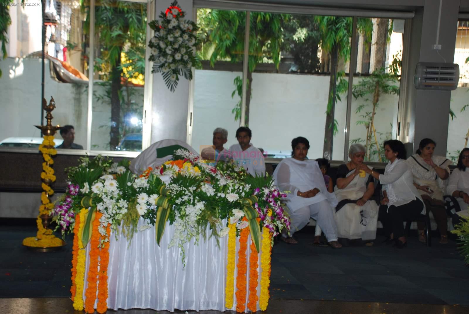 at sadashiv amrapurkar Prayer Meet in Mumbai on 3rd Nov 2014