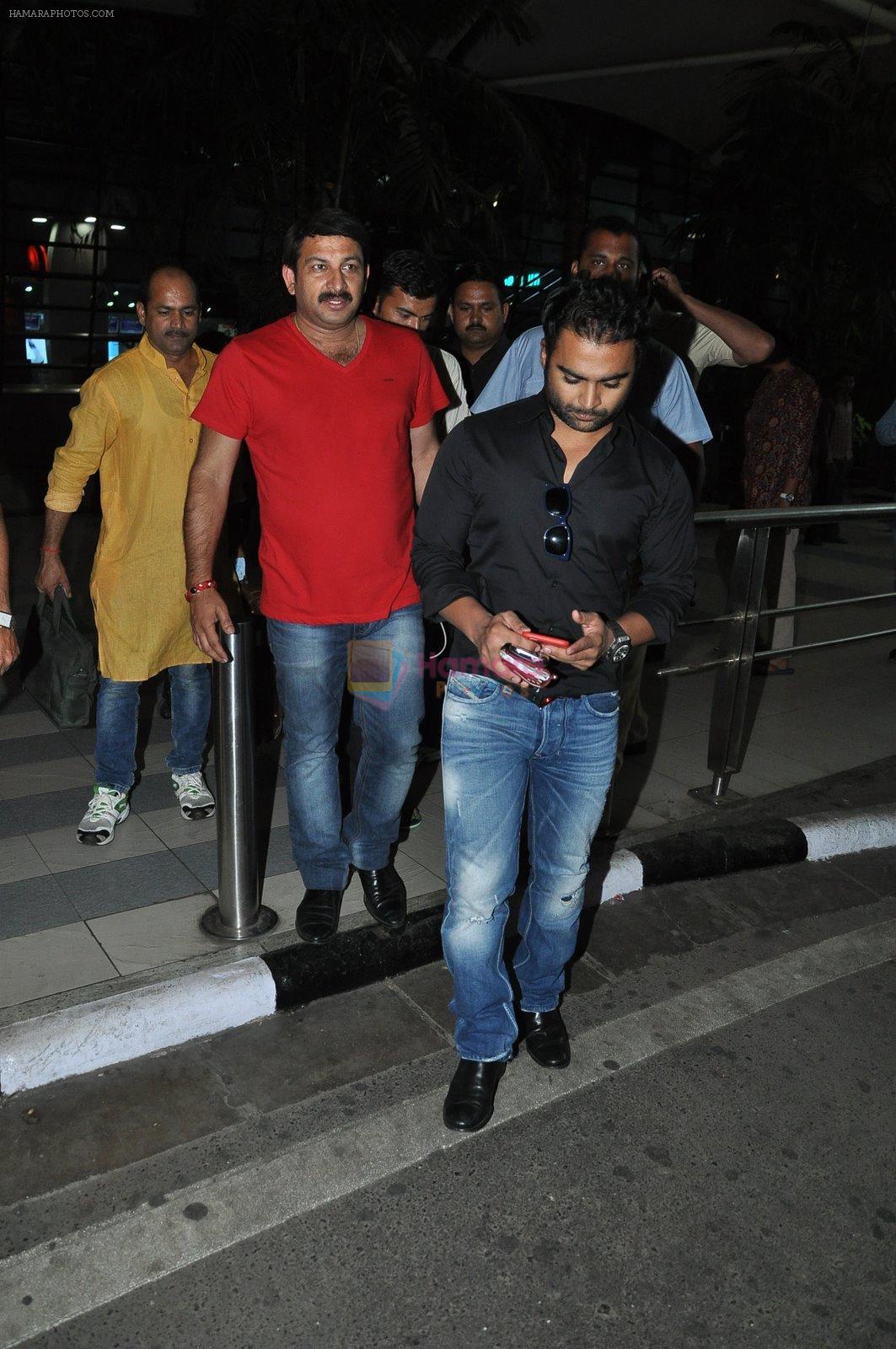 Sachiin Joshi snapped in Airport on 4th Nov 2014