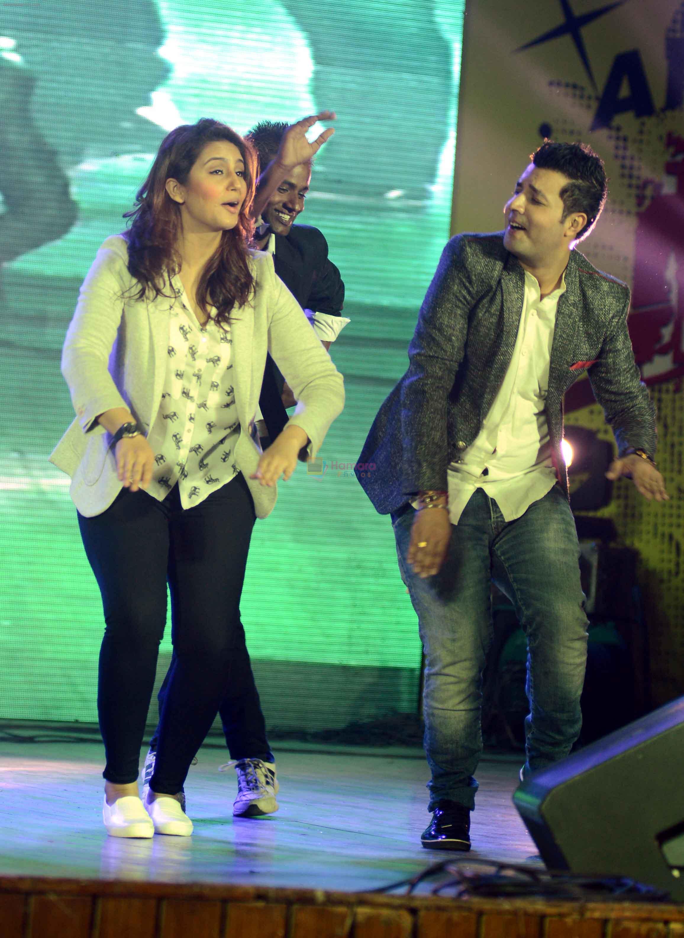 Huma Qureshi, Varun Sharma during the KCC Institute of Technology and Management celcbrated Annual Fest-2014 at Sri Fort Auditorium in New Delhi on 7th Nov 2014