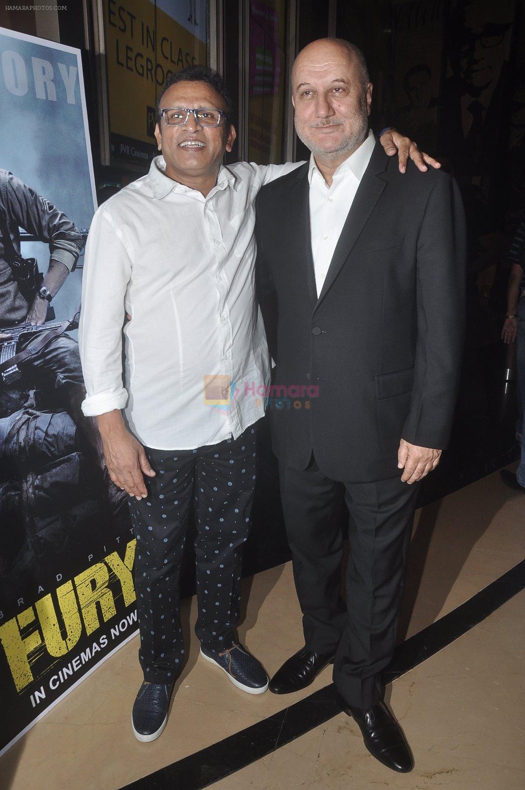 Anupam Kher, Annu Kapoor at The Shaukeens premiere in PVR, Mumbai on 6th Nov 2014