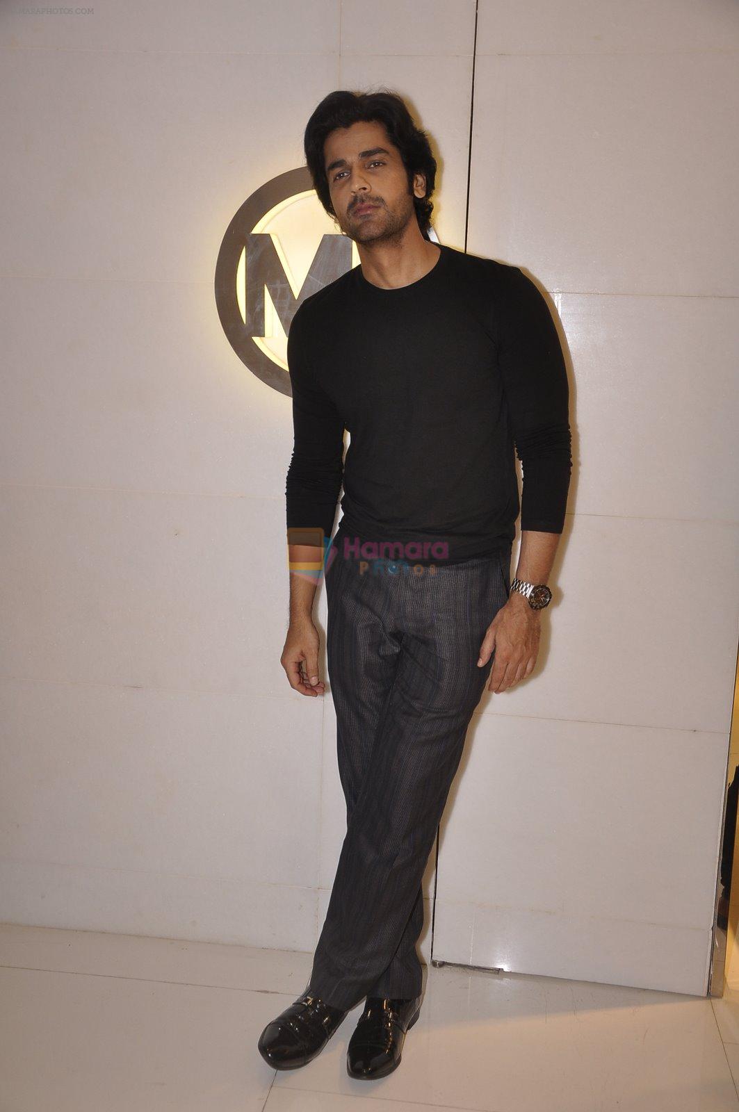 Arjan Bajwa at Michael Korrs store launch in Palladium, Mumbai on 7th Nov 2014
