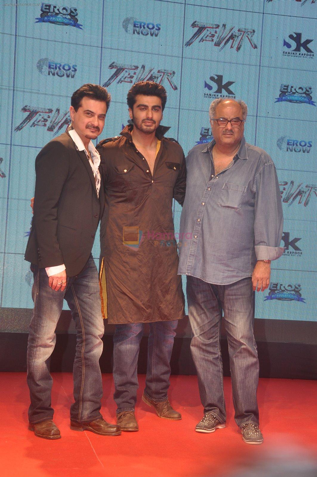 Sanjay Kapoor, Arjun Kapoor, Boney Kapoor at Tevar Trailor launch in Yashraj Studio on 10th Nov 2014