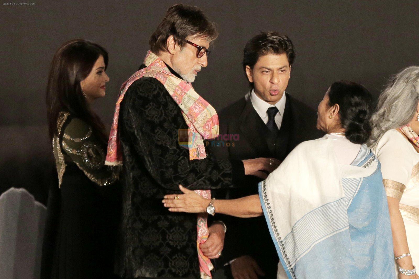 Amitabh Bachchan, Shahrukh Khan, Mamta Banerjee, Aishwarya Rai Bachchan at kolkatta international film festival on 10th Nov 2014