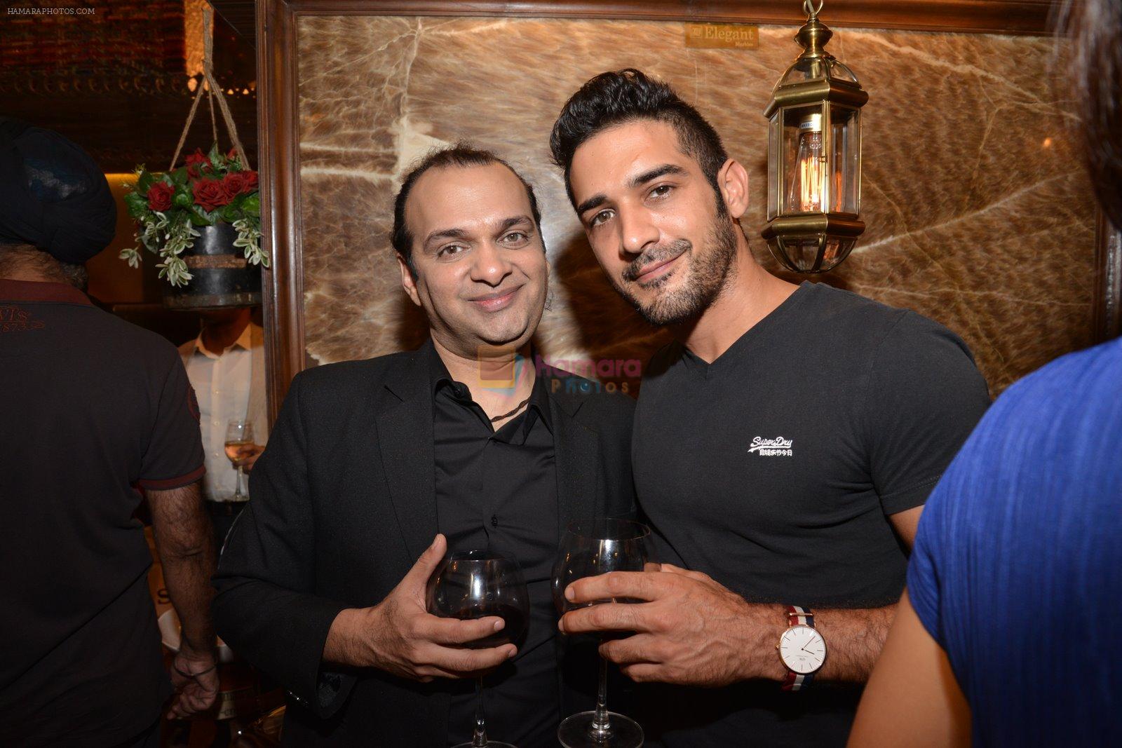 raj anand with sid at Gauri Khan's The Design Cell and Maison & Objet cocktail evening in Lower Parel, Mumbai on 11th Nov 2014