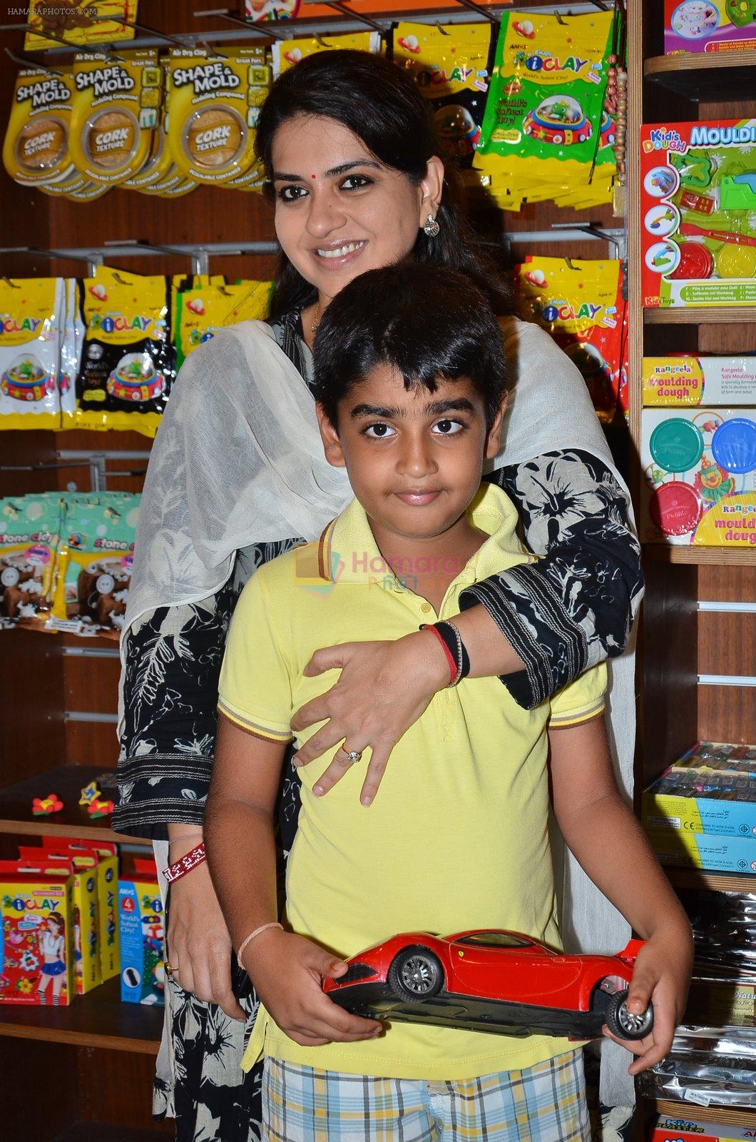 Shaina NC at Hobby ideas children's day celeberations in Kemps Corner, Mumbai on 14th Nov 2014