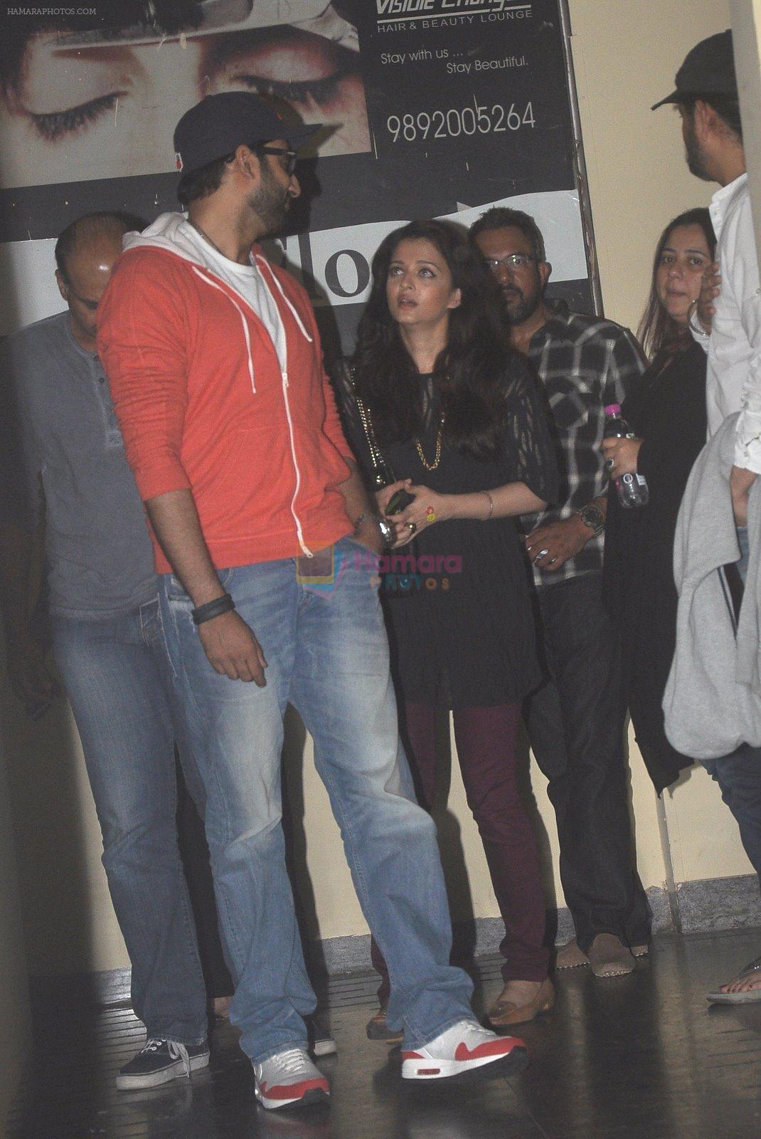 Abhishek Bachchan, Aishwarya Bachchan snapped in Mumbai on 17th Nov 2014