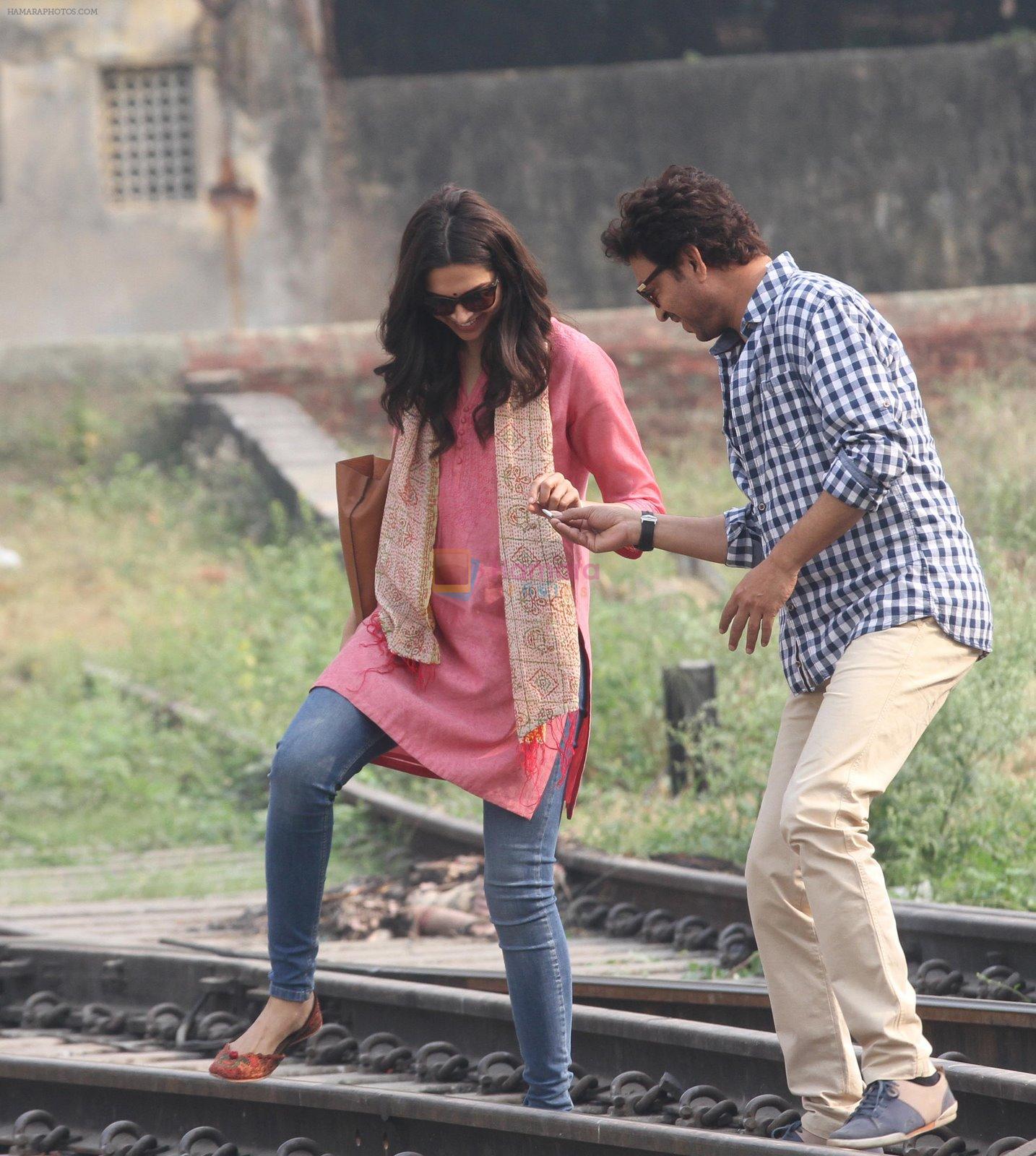 Deepika Padukone and Irrfan Khan on the sets of Piku in Kolkatta on 18th Nov 2014