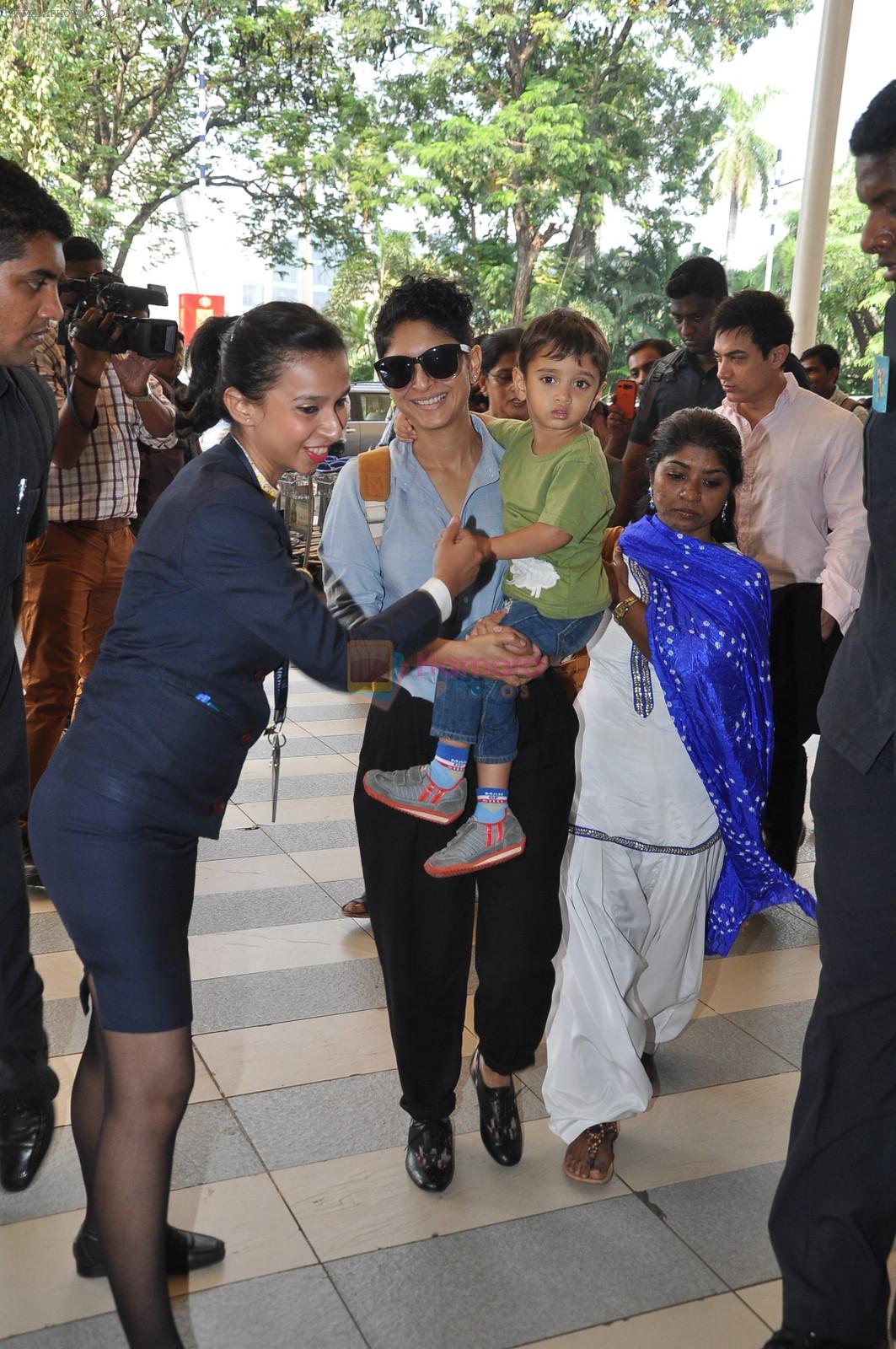 Kiran Rao leave for Arpita Khan's Wedding in Mumbai on 18th Nov 2014