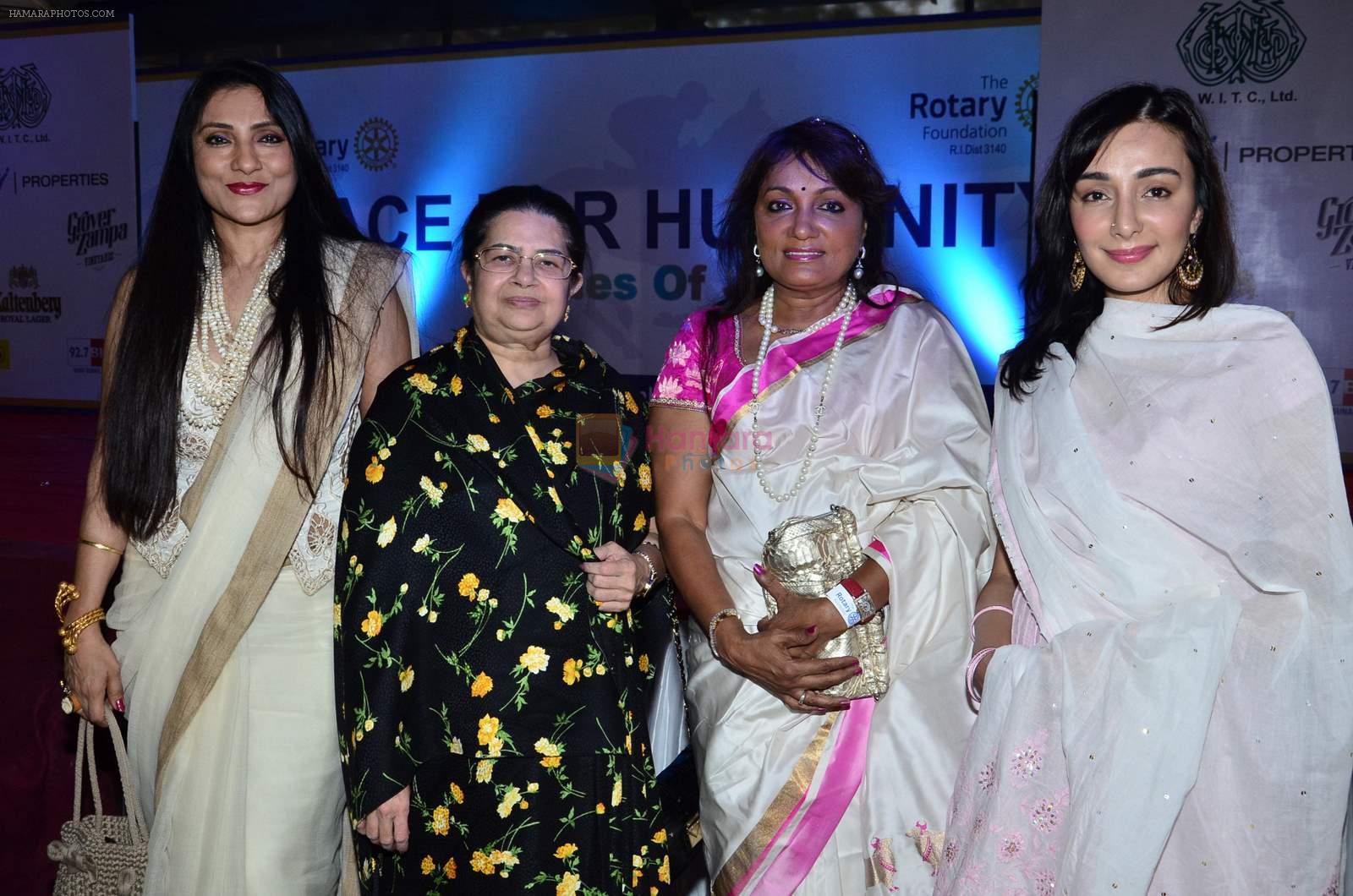Feryna Wazheir, Aarti Surendranath at rotary race in Mumbai on 23rd Nov 2014