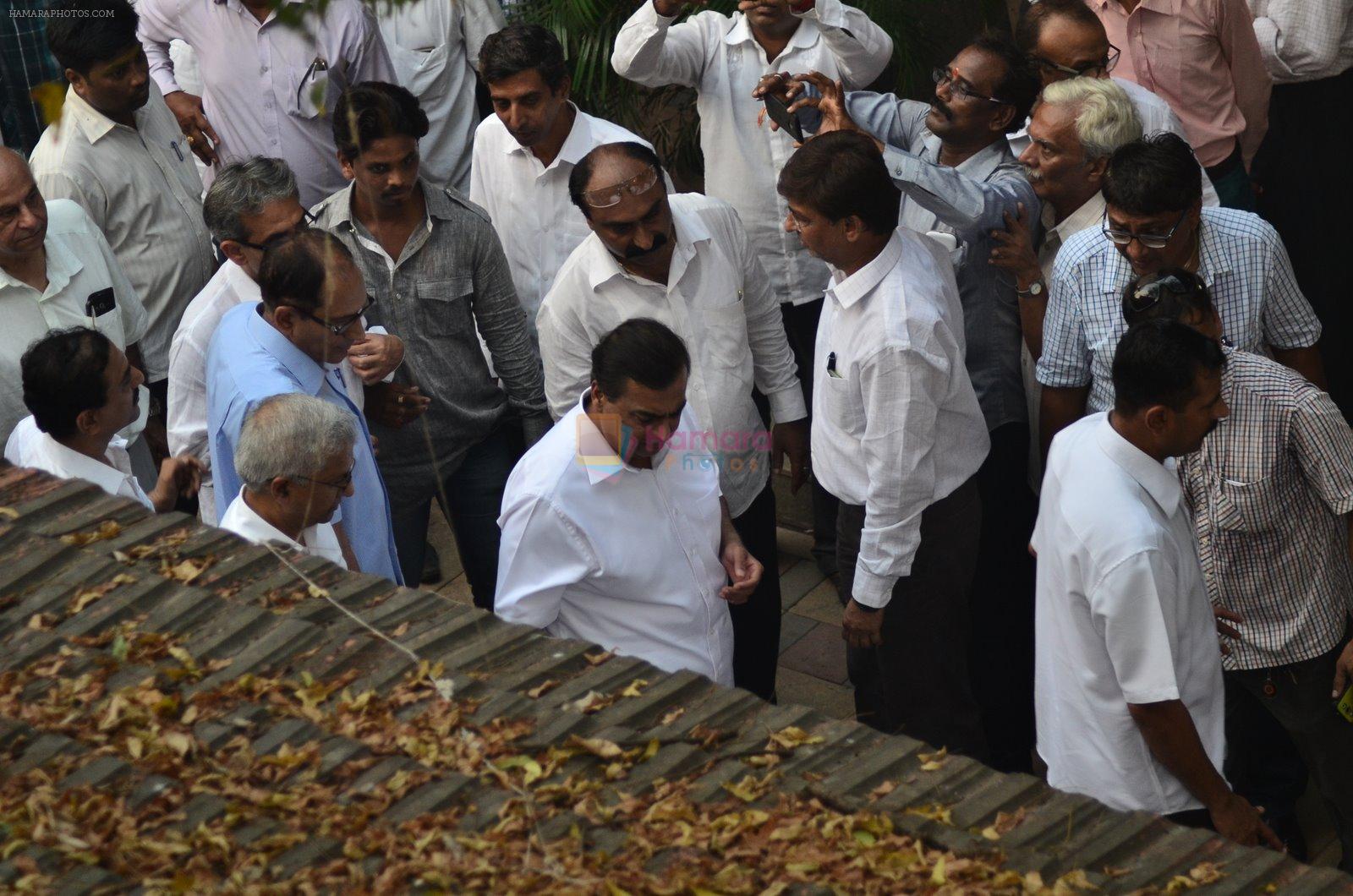 Mukesh Ambani at Murli Deora funeral in Chandanwadi, Mumbai on 24th Nov 2014